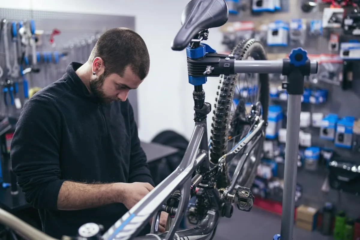 Zimowy przegląd roweru w Poznaniu – bezpieczeństwo i komfort jazdy